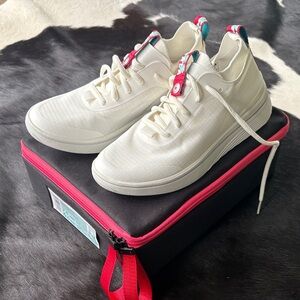BALA Twelves - Women’s white shoes for healthcare workers
